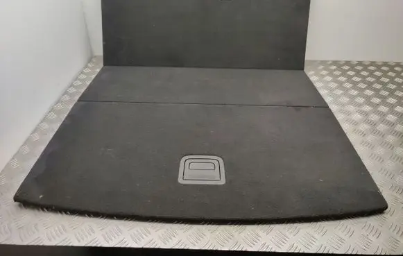 Trunk/boot floor carpet liner