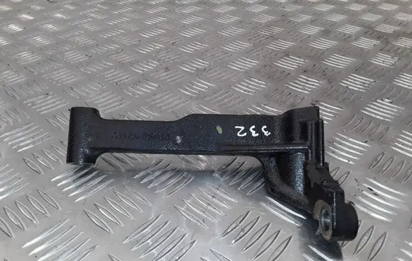 Toyota Auris E180 Engine mounting bracket 3311805010