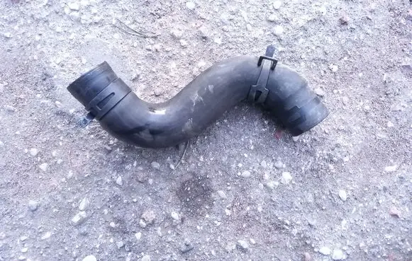 Toyota Avensis T250 Engine coolant pipe/hose