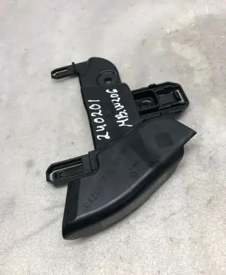 Rear door exterior handle/bracket