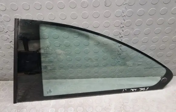 BMW 3 E46 Rear side window 51368209403 4334945