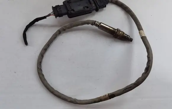 Volkswagen PASSAT B8 Lambda probe sensor 05L907807AQ B050033214