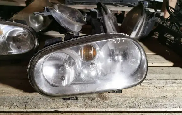 Volkswagen Golf IV Headlight/headlamp 15014500