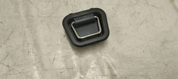 Volvo XC60 Tie down hook / loop 