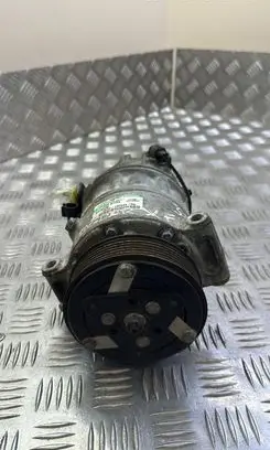 Jaguar XF X250 Air conditioning (A/C) compressor (pump) 9X2319D629DA