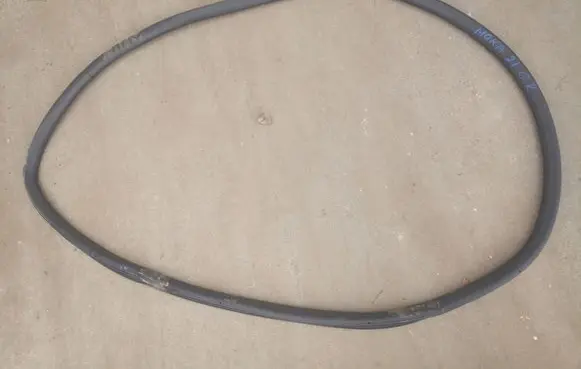 Opel Mokka X Rear door rubber seal (on body) 