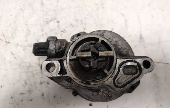 Citroen C4 I Picasso Vacuum pump D1562C1 1812S