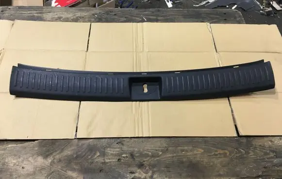 KIA Sorento Trunk/boot sill cover protection 85770C5000