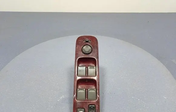 Suzuki Grand Vitara I Electric window control switch 