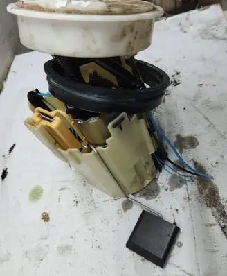 Mercedes-Benz C W203 In-tank fuel pump 0580303031