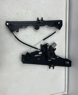 Peugeot 308 Front door window regulator motor 9830815180