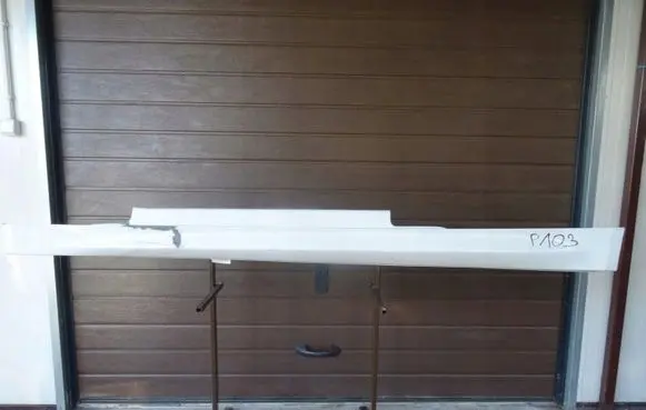 Front sill (body part)