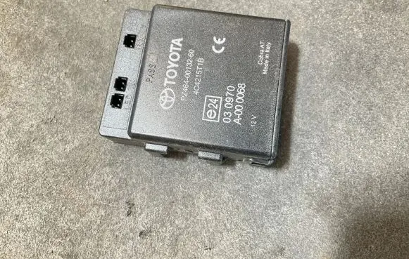 Toyota Hilux (AN10, AN20, AN30) Alarm control unit/module PZ4640013260 A000068 4C4215T1B