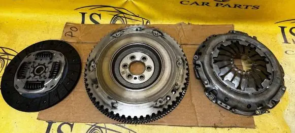 Dacia Sandero III Clutch set kit 302106552R 301016117R 123116209R