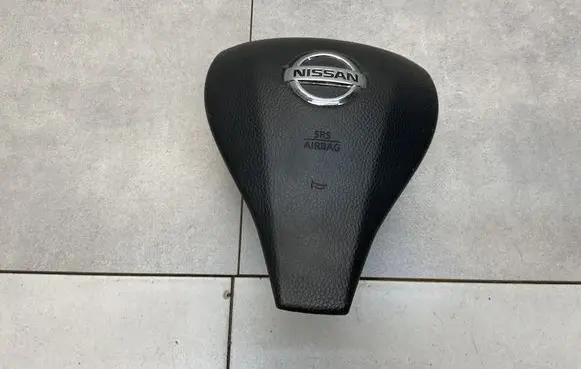 Nissan Pulsar Steering wheel airbag 985103ZL0A