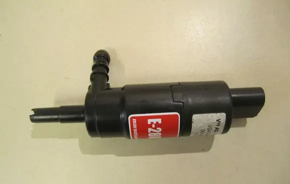 Audi A4 S4 B7 8E 8H Headlight washer pump 3B7955681