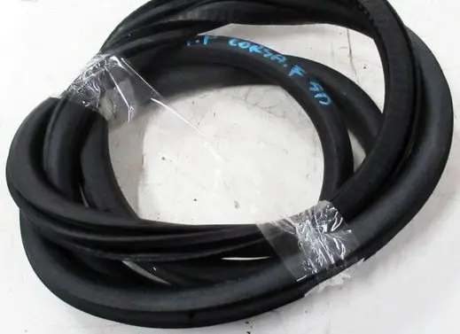 Opel Corsa F Front door rubber seal 