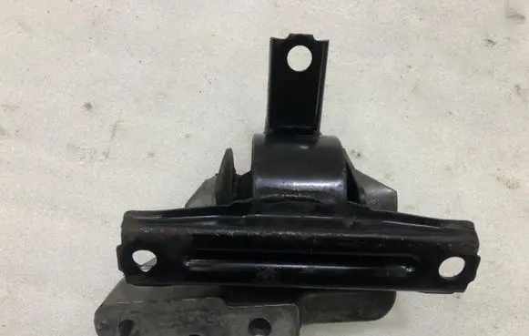 Jeep Compass Engine mount vacuum valve 
