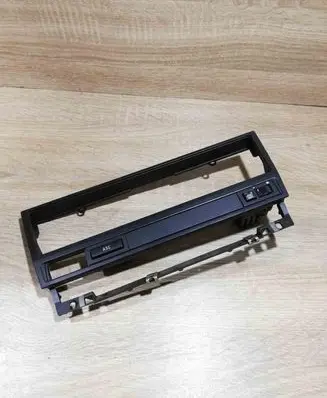 BMW 5 E39 Radio/GPS head unit trim 8159690