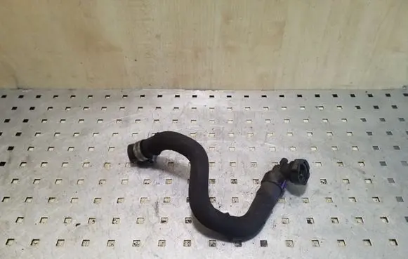 Peugeot 3008 I Engine coolant pipe/hose