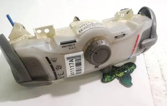 Toyota Aygo AB10 Climate control unit 559000H020