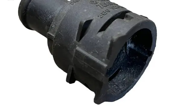 Volkswagen PASSAT B6 Engine coolant pipe/hose 3B0122291B