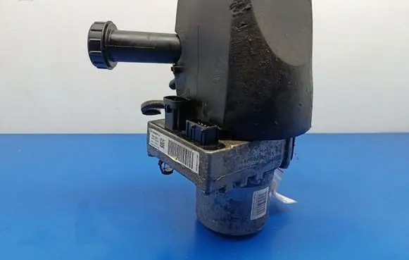 Peugeot 407 Power steering pump 9682527780