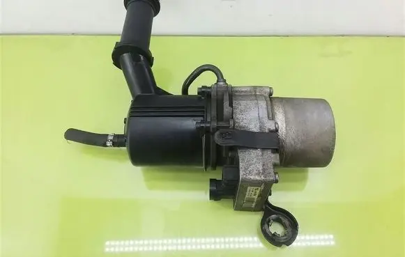 Peugeot 307 Power steering pump 9654149580
