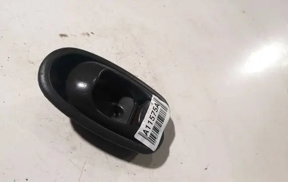 Hyundai Lantra II Rear door interior handle 8261329000