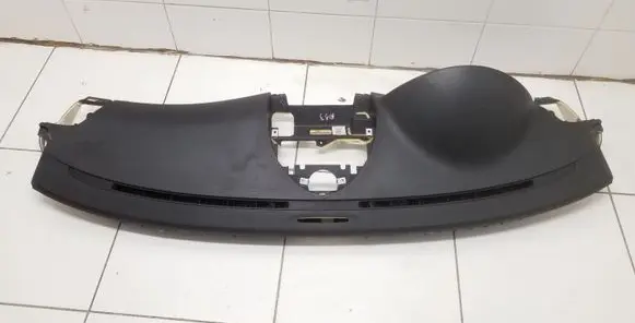 Mercedes-Benz E W211 Dashboard A2116800687 20070316 T0013796