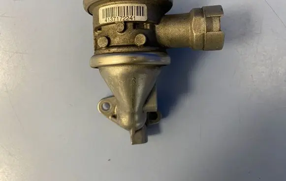BMW 3 E92 E93 EGR valve 7838028 1172838028