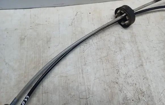 Opel Zafira B Gear shift cable linkage 55351948