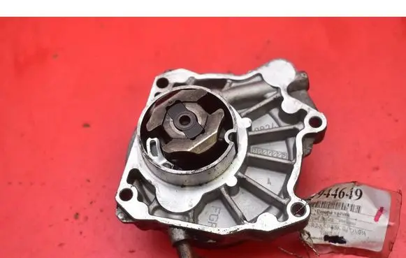 Opel Zafira B Vacuum pump 55188660