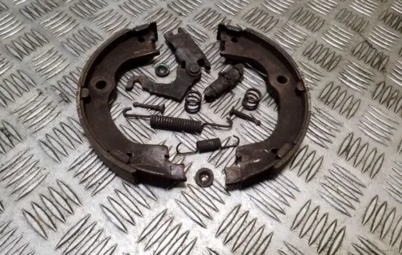 Chevrolet Captiva Handbrake/parking brake pads 