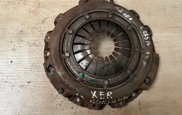 Opel Corsa D Pressure plate 
