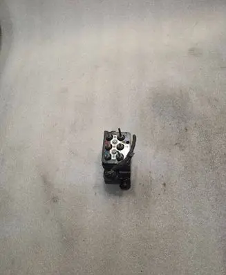 Volkswagen Phaeton Air suspension valve block 15152400052 070305 217073
