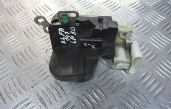 Alfa Romeo 147 Front door lock