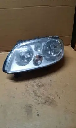 Volkswagen Sharan Headlight/headlamp 030120520101
