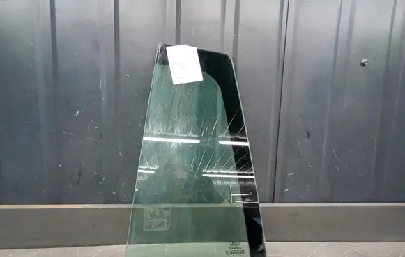 Ford Fusion Rear side window