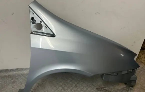 Lancia Phedra Fender