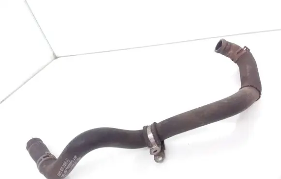 Mercedes-Benz CLS C219 Engine coolant pipe/hose A2118302596