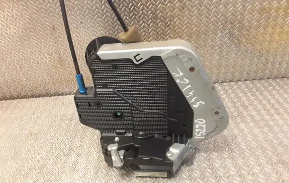 Lexus IS 220D-250-350 Rear door lock