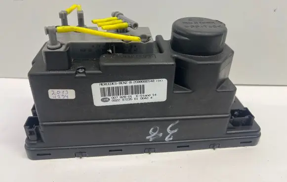 Mercedes-Benz CLK A208 C208 Central locking vacuum pump 2088000148 00782801 00229723561