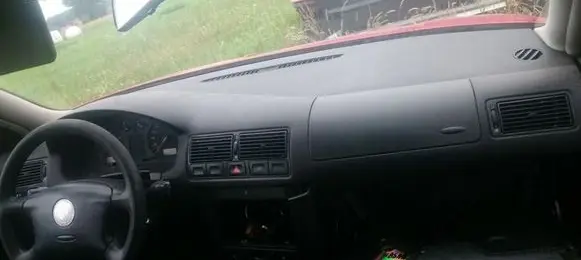 Volkswagen Golf IV Dashboard brak