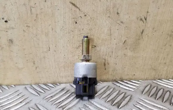 Opel Frontera B Brake pedal sensor switch