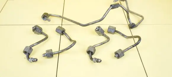 Toyota Avensis T270 Fuel injector supply line/pipe N47C16A