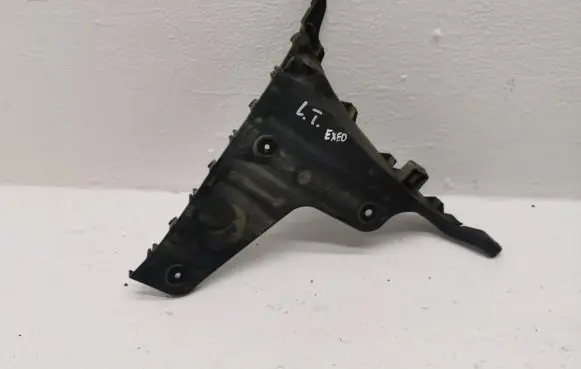 Seat Exeo (3R) Rear bumper mounting bracket