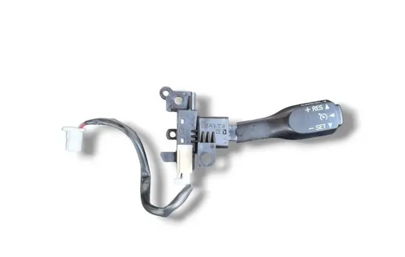 Toyota Avensis T270 Cruise control stalk 18A174 84632-0F010
