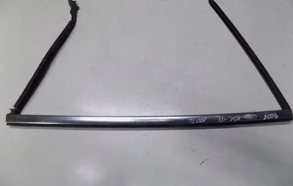 Peugeot 308 SW Rear door trim (molding) 20DP56