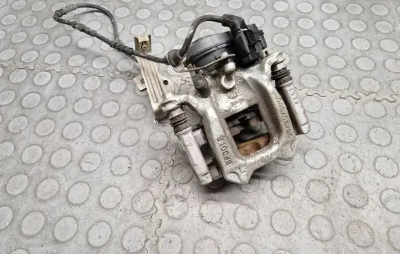BMW 2 Active Tourer U06 Rear brake caliper 6891065